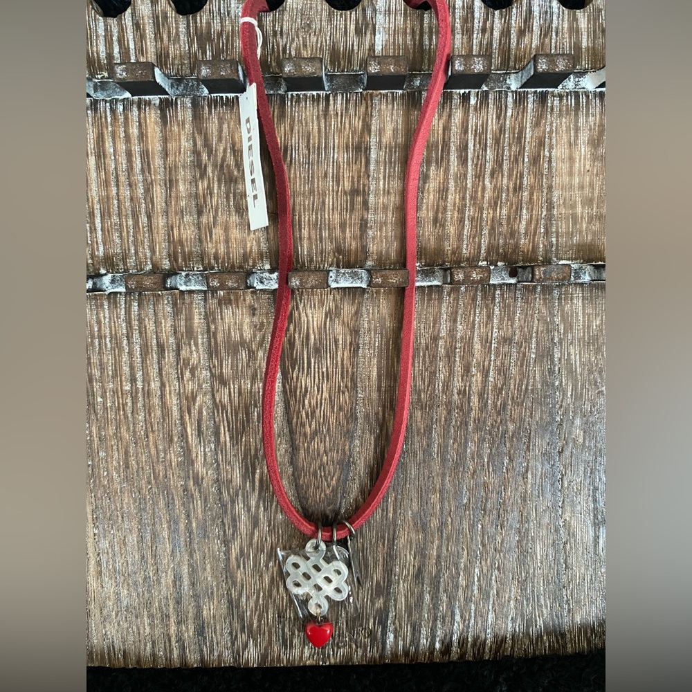 Authentic DIESEL Signature Red Leather Mother of Pearl Adjustable Star Necklace